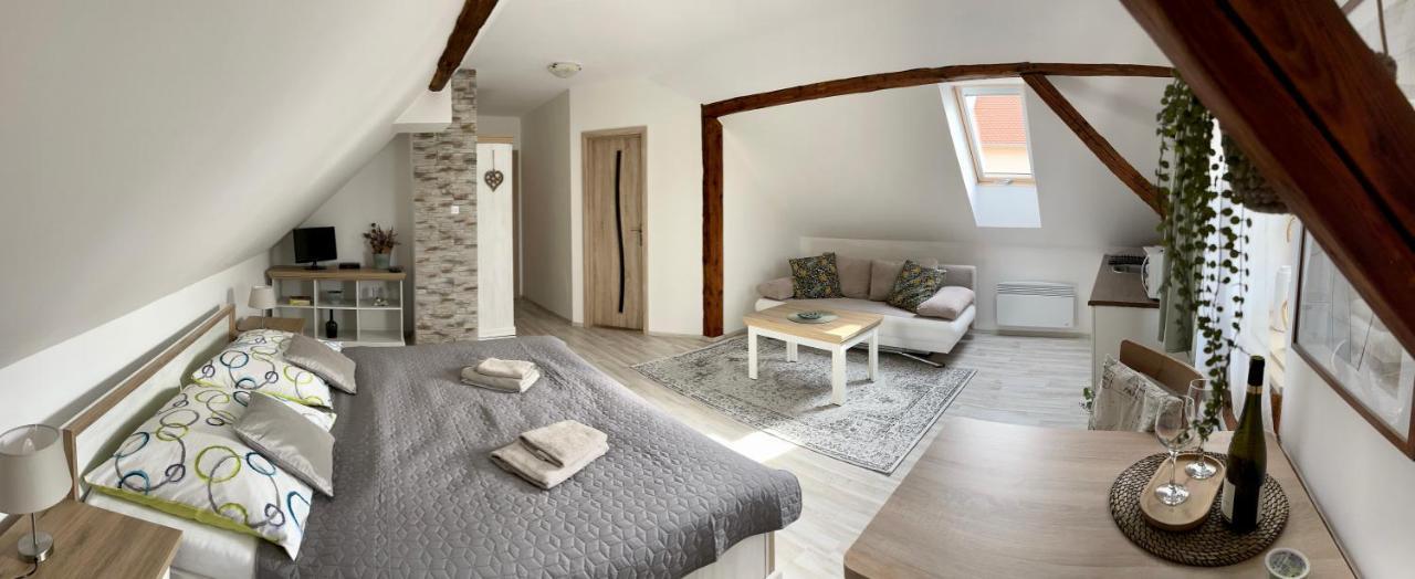 Apartmany Lavander Mikulov Buitenkant foto