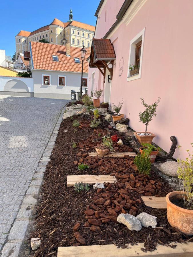Apartmany Lavander Mikulov Buitenkant foto